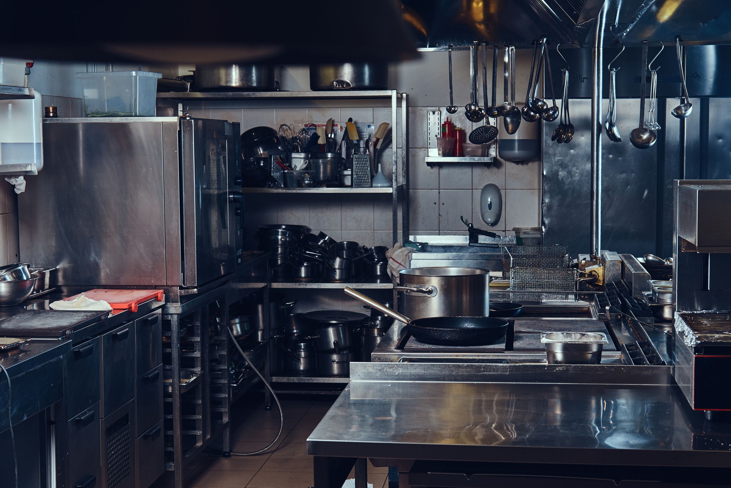 designing-multi-functional-pub-kitchen-spaces